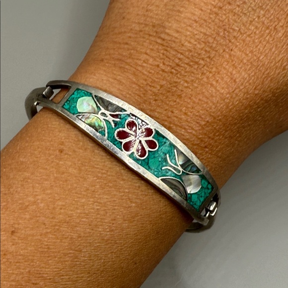 Vintage Alpaca Mexico Silver Tone Green Red Abalone Floral Bangle Cuff Bracelet - Picture 1 of 4